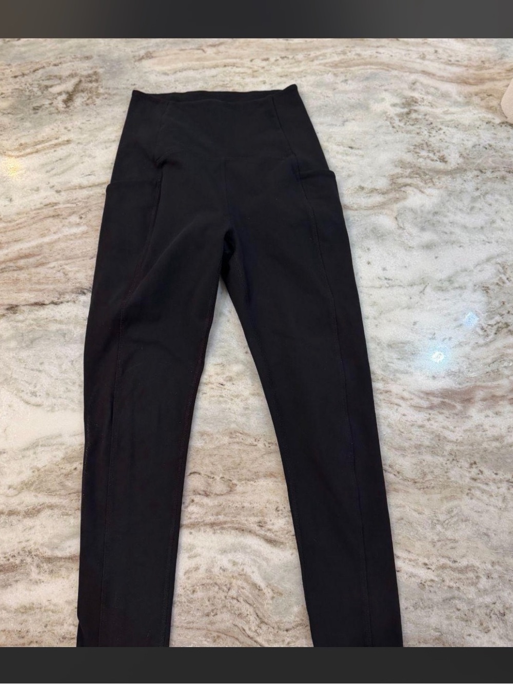 Beyond Yoga PowerBeyond Strive Pocket Midi Legging 2.0